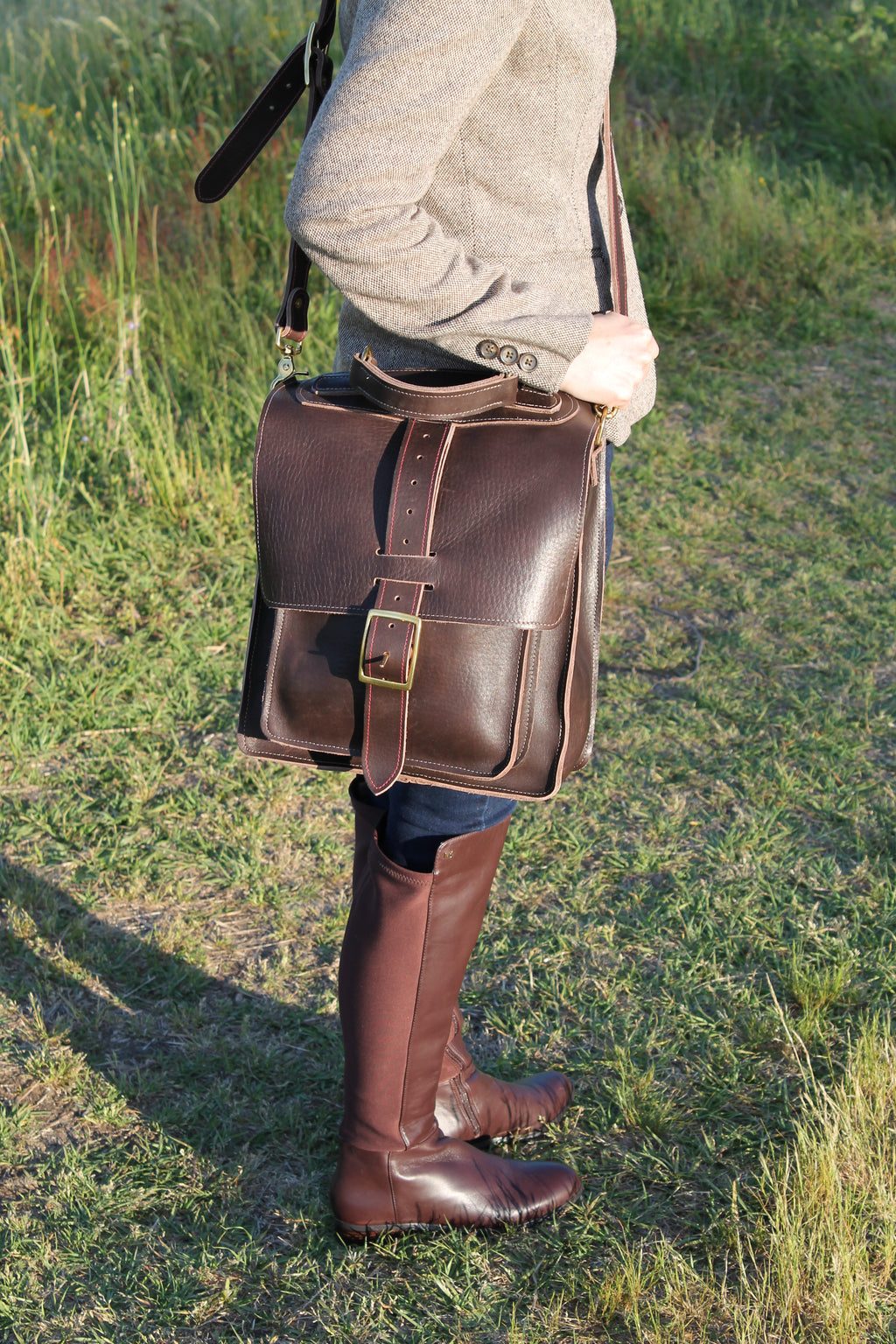 The Compact Messenger